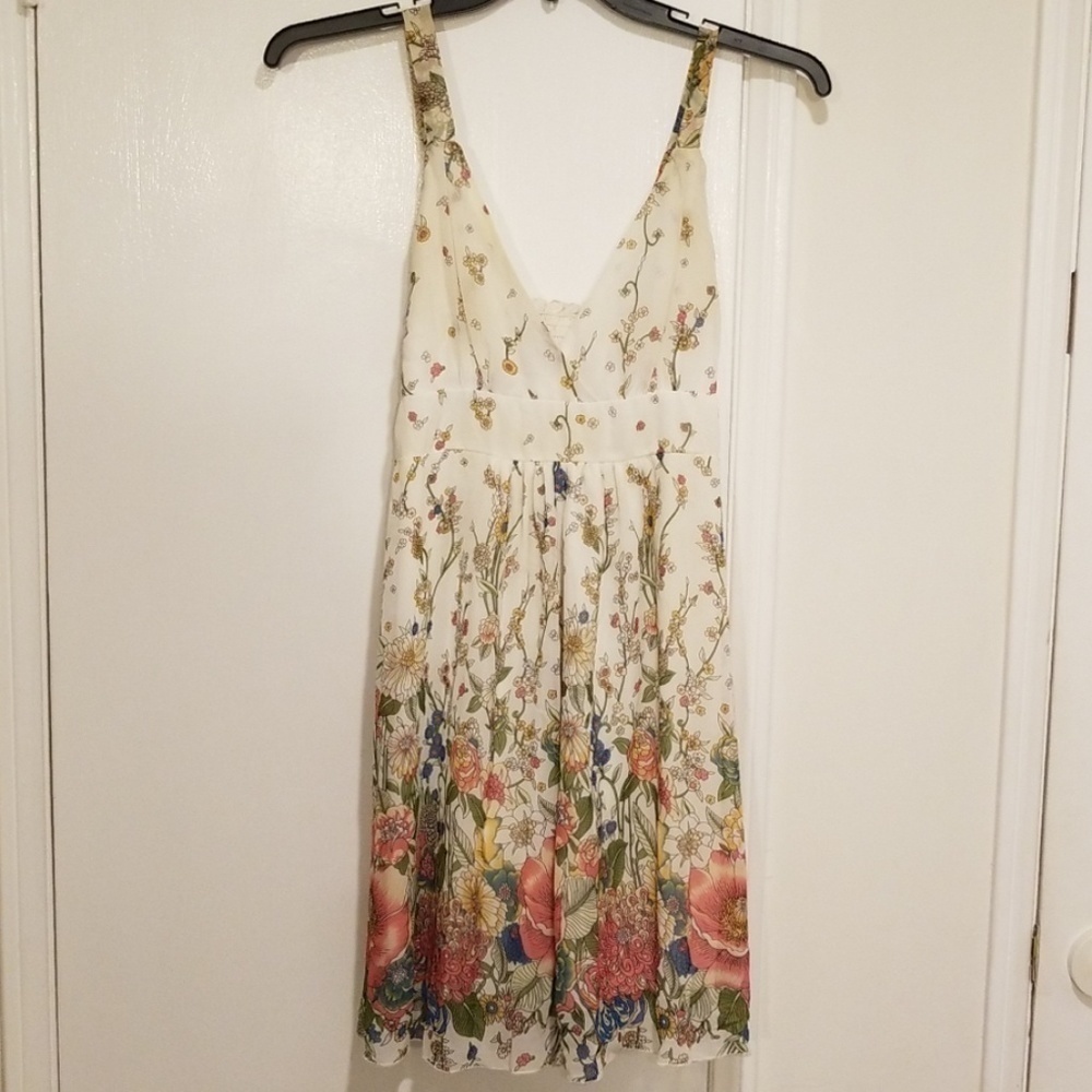 💕AD HOC💕 Floral V-neck Mini Dress